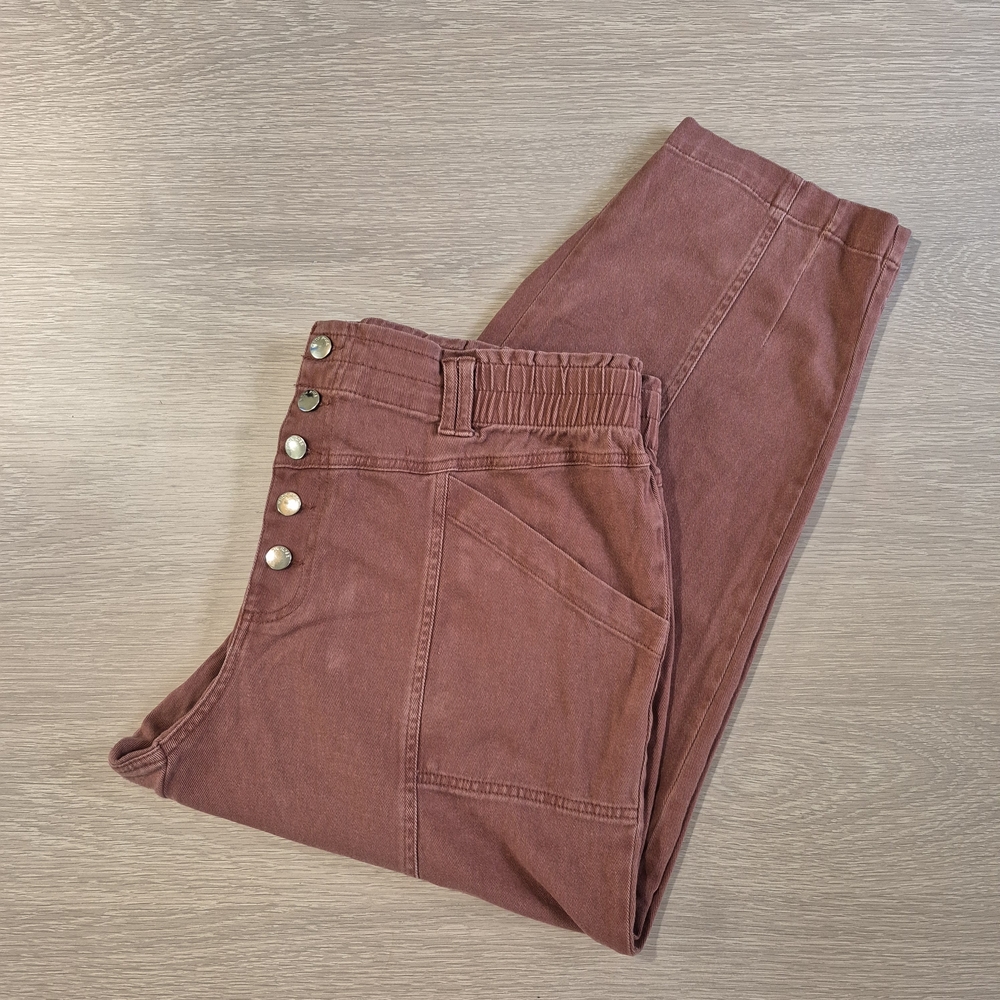 Knox Rose Button-Up Cropped Pants